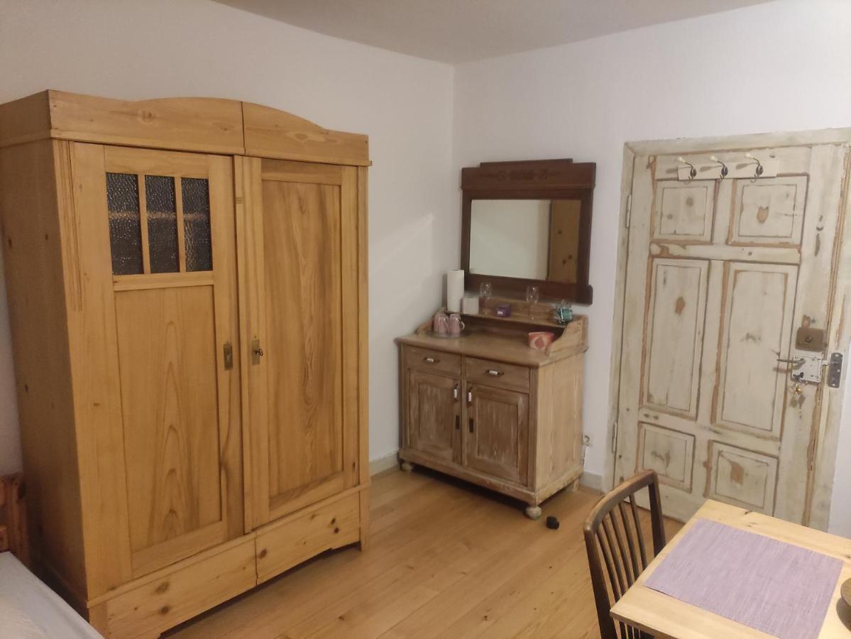Zimmer A Veljanovski Blaufelden Bagian luar foto
